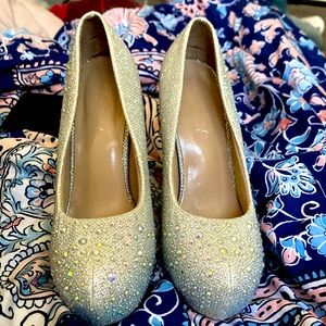 Size 8 delicacy shoes stilettos sparkly